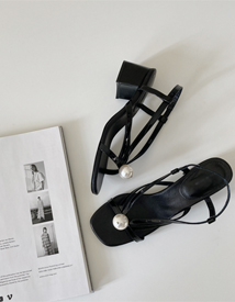 ミュミュパールストラップサンダル