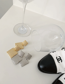 Luxury square earring