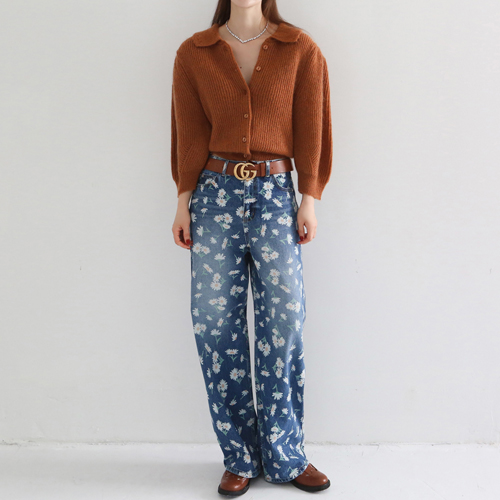 Blue daisy denim pants