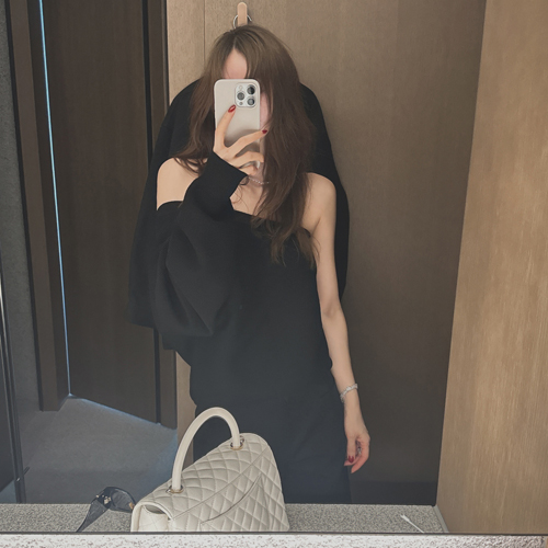 Kins one-shoulder knit