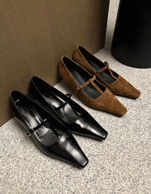 Sharp T-strap pumps ♩