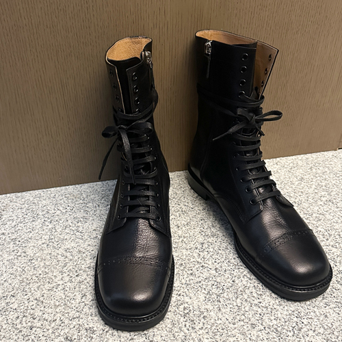 Clever lace-up boots ♩