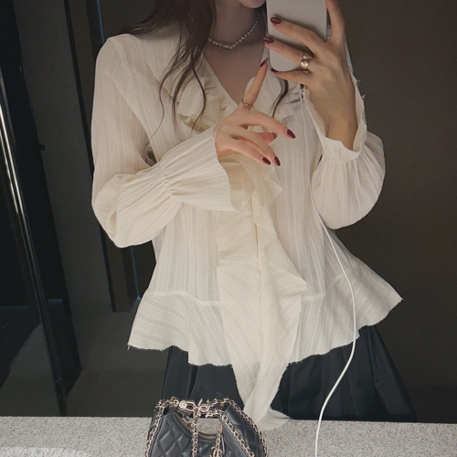 Niss frill blouse
