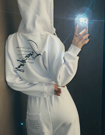 Runner hood zip-up