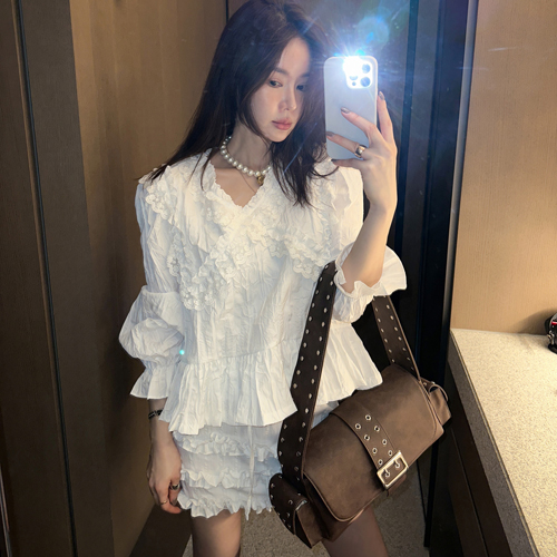 Made su:Tailor lace blouse