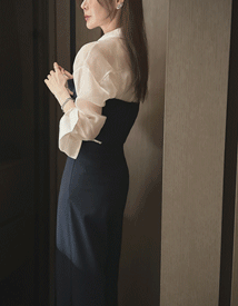 Symbol pleats top