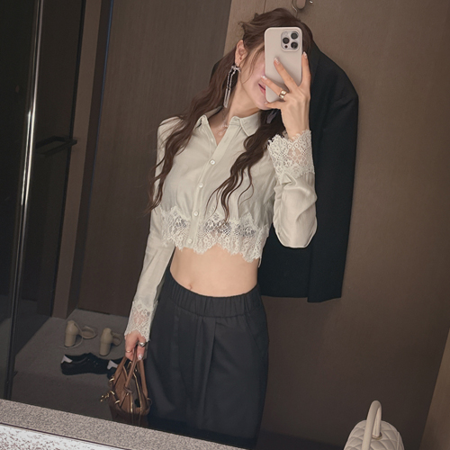 Daisy crop blouse