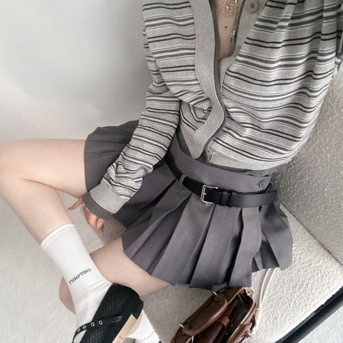 Witty pleats skirt