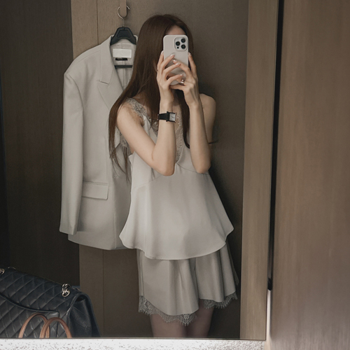 Gloss satin lace sleeveless