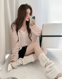 Muse loose V-neck knit