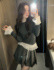 Slow round frill tee