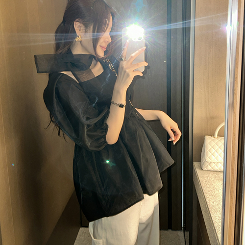 Romance puff blouse
