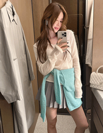 Stand V-neck knit