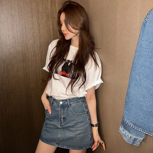 Retro printing tee