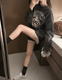 Prise lace leather shorts