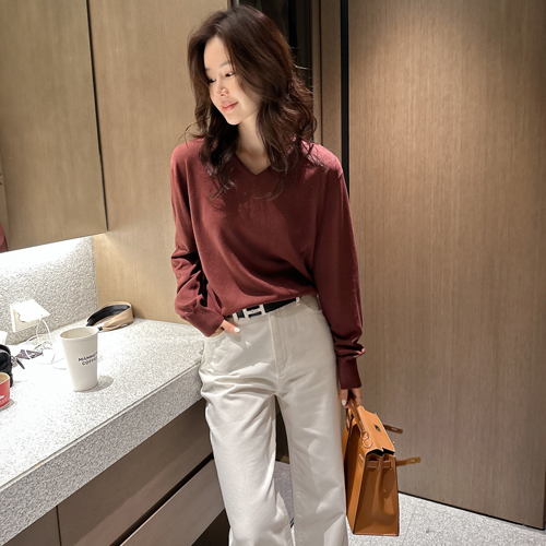 Veggie v-neck knit
