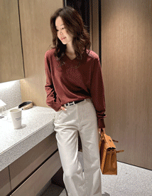Veggie v-neck knit