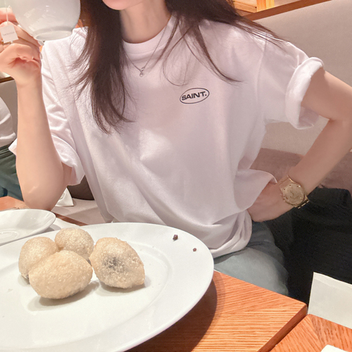 Saint simple logo tee