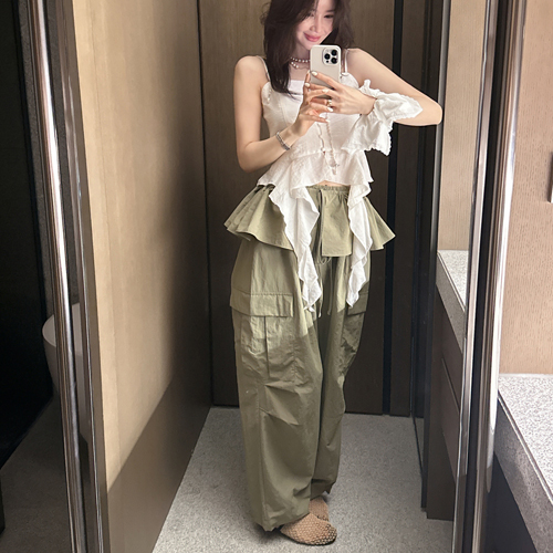Less cargo belt pants