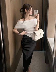 Coco off-shoulder knit