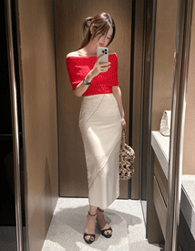 Cutting slit skirt