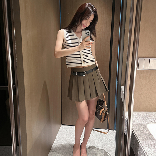 Lake belt pleats skirt