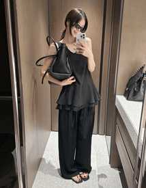 Clean pin-tuck pants