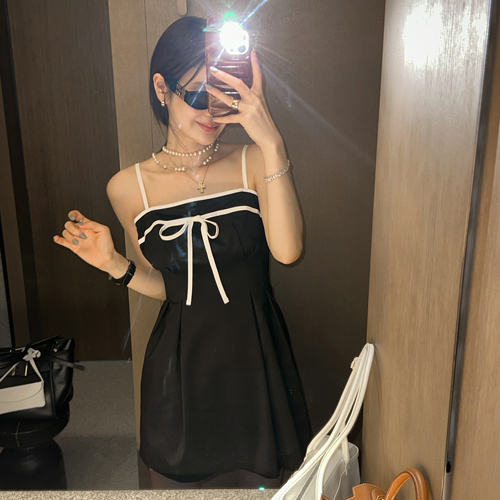 Melo white ribbon dress