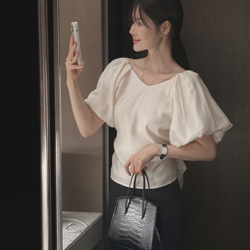 Almond back strap blouse