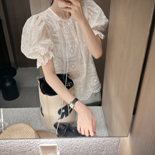 Timber puff blouse