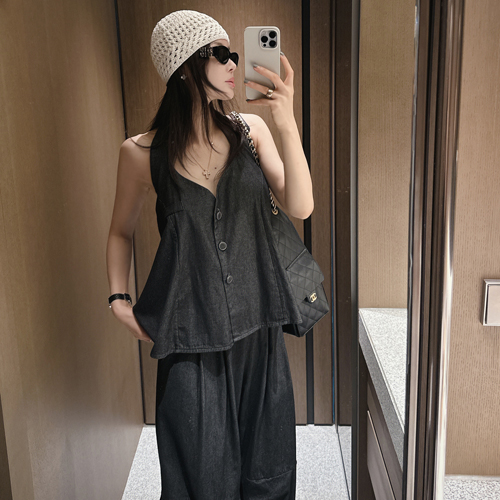 Funky halter denim vest