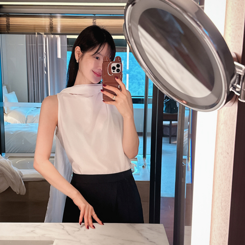 Max tie blouse