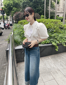 Tiffany volume crop blouse
