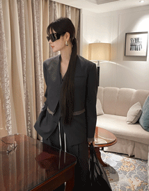 Even layer crop jacket