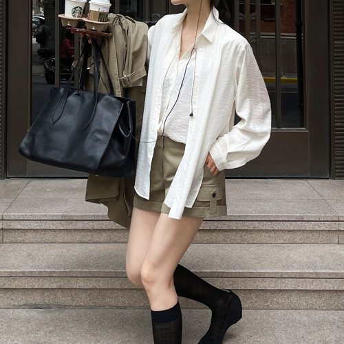 Fiar ribbon tie blouse