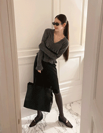 Board frill cardigan