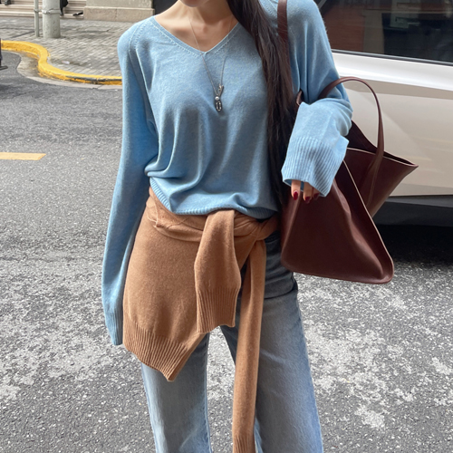 Chris V-neck wool cash knit