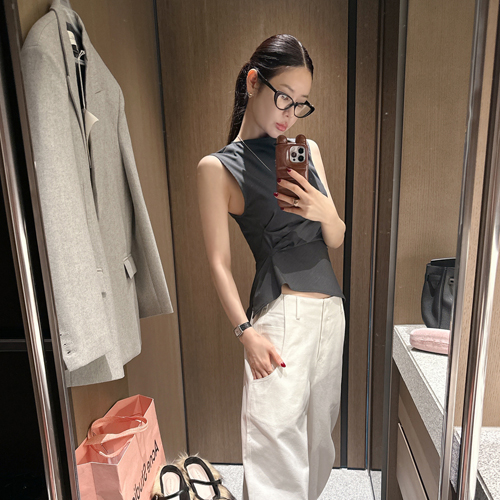 Less shirring sleeveless top