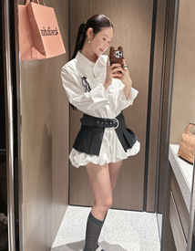 Open belt pleats skirt