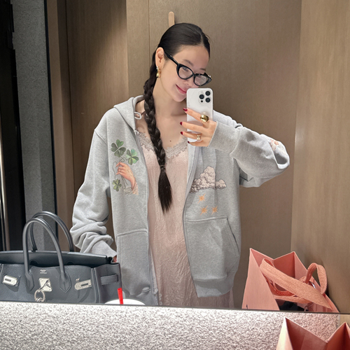 Cloud hood zip-up