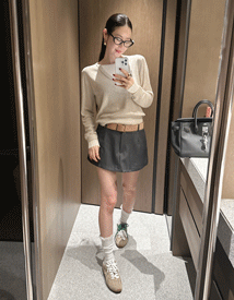 Rolling mini skirt