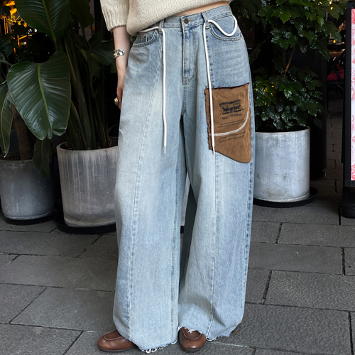 Mute suede patch denim
