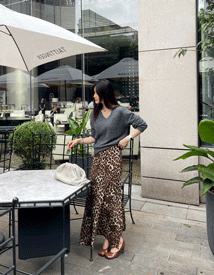 Emilly leopard long skirt