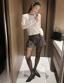 Take belt pin-tuck pants