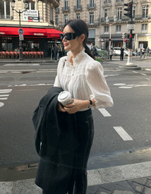 Built smoke high blouse