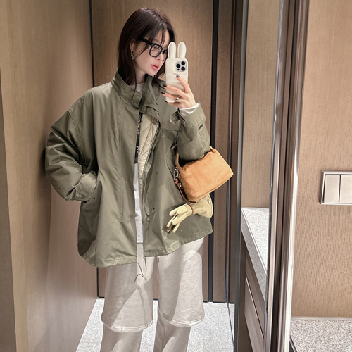 Poker two-way fishtail jumper