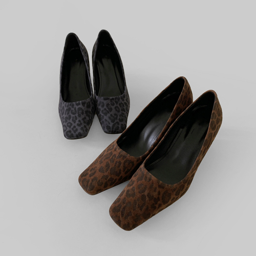 Leopard square pumps ♩