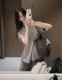 Mount loose round tee