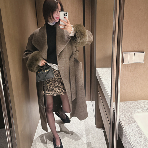 Grave arm fur wool coat