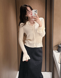 Vein frill collar cardigan